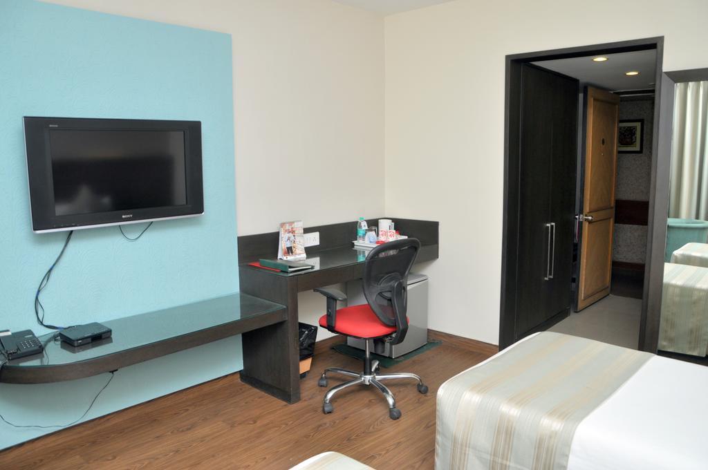 Indismart Hotel コルカタ エクステリア 写真