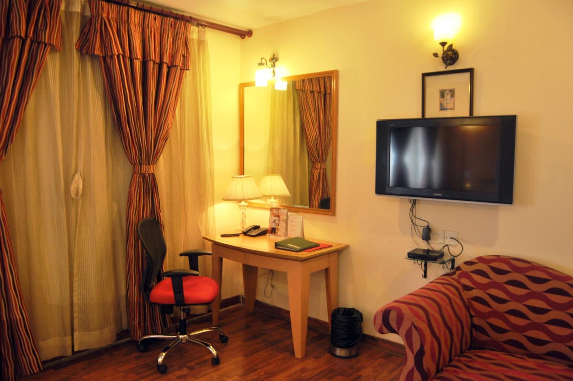 Indismart Hotel コルカタ エクステリア 写真