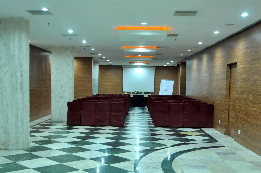 Indismart Hotel コルカタ エクステリア 写真