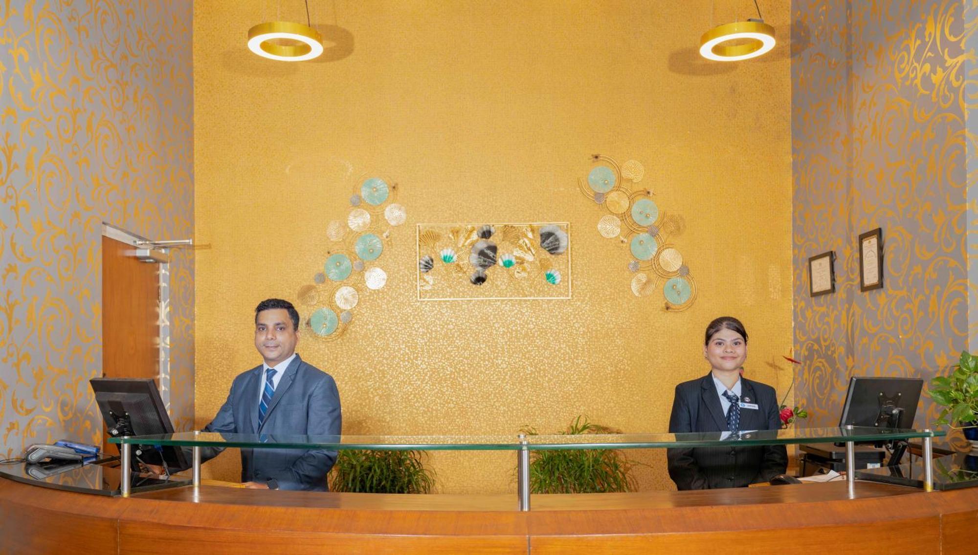 Indismart Hotel コルカタ エクステリア 写真