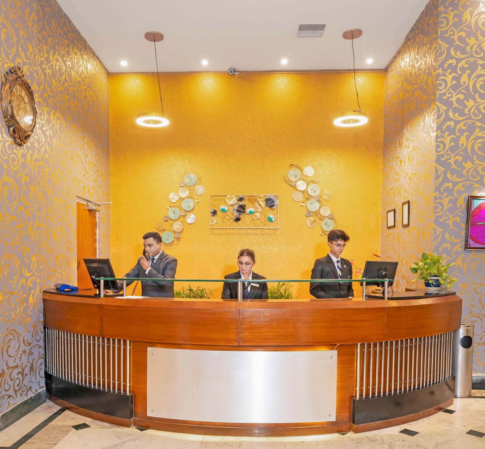 Indismart Hotel コルカタ エクステリア 写真