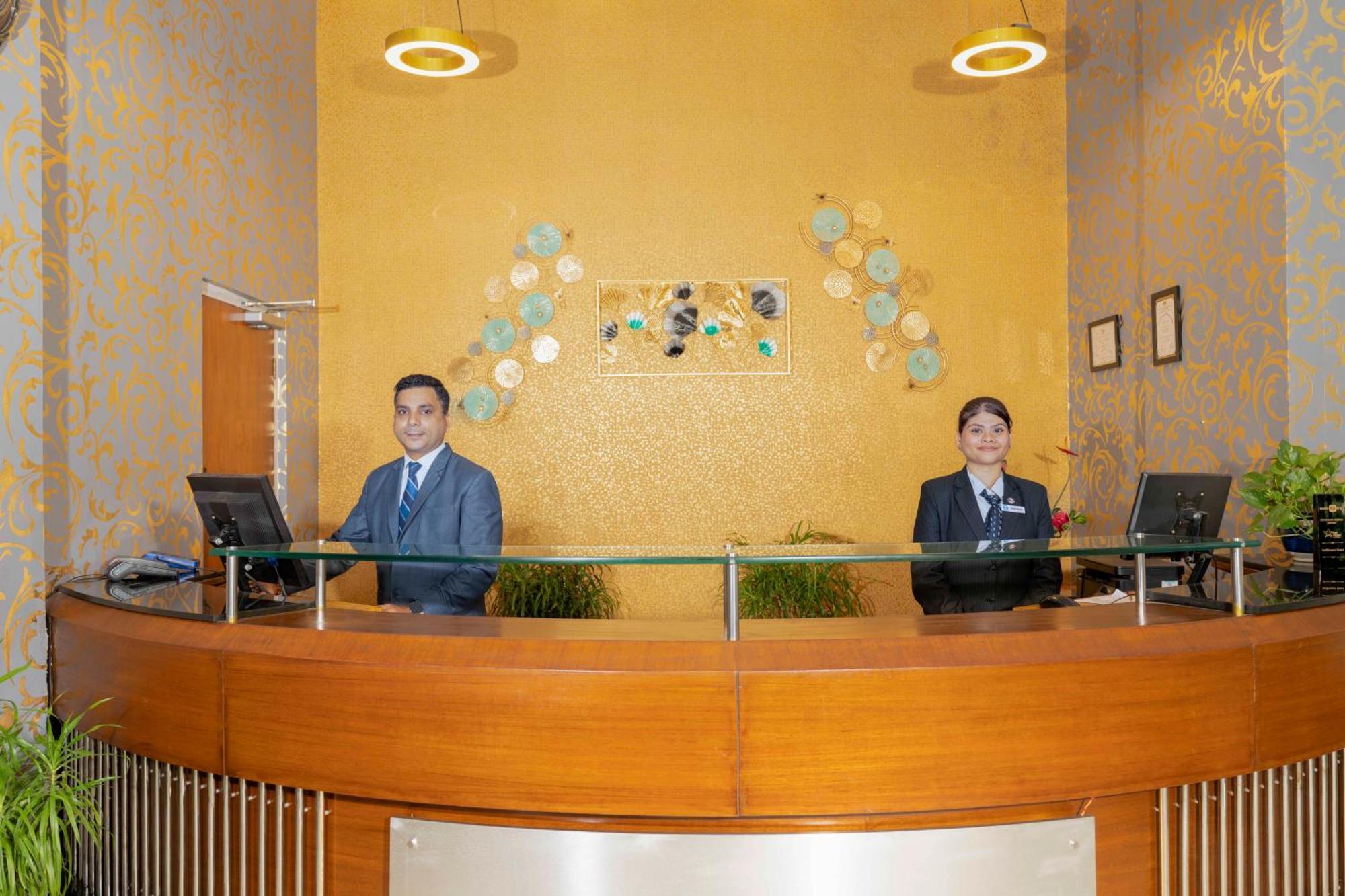 Indismart Hotel コルカタ エクステリア 写真