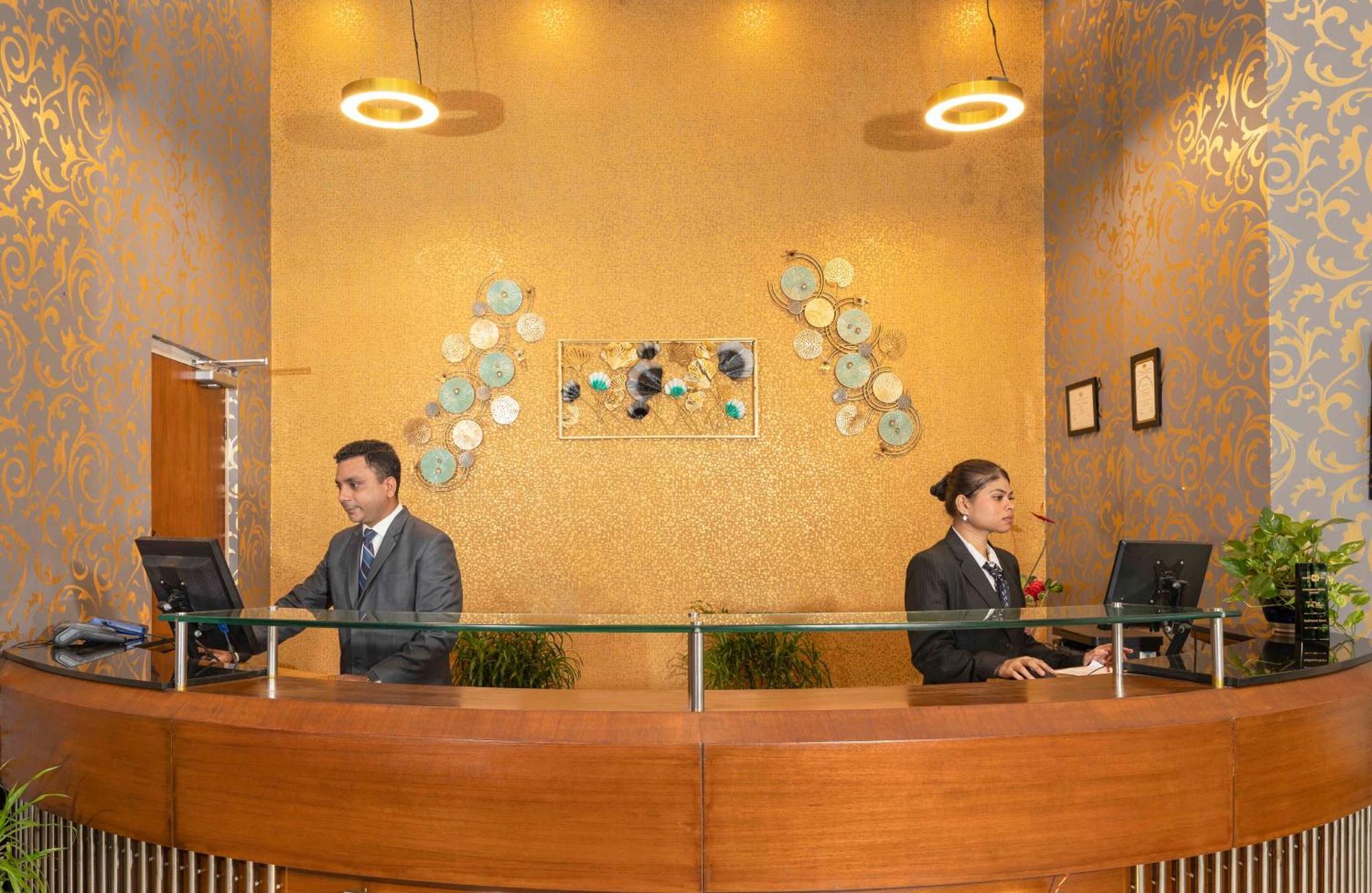 Indismart Hotel コルカタ エクステリア 写真