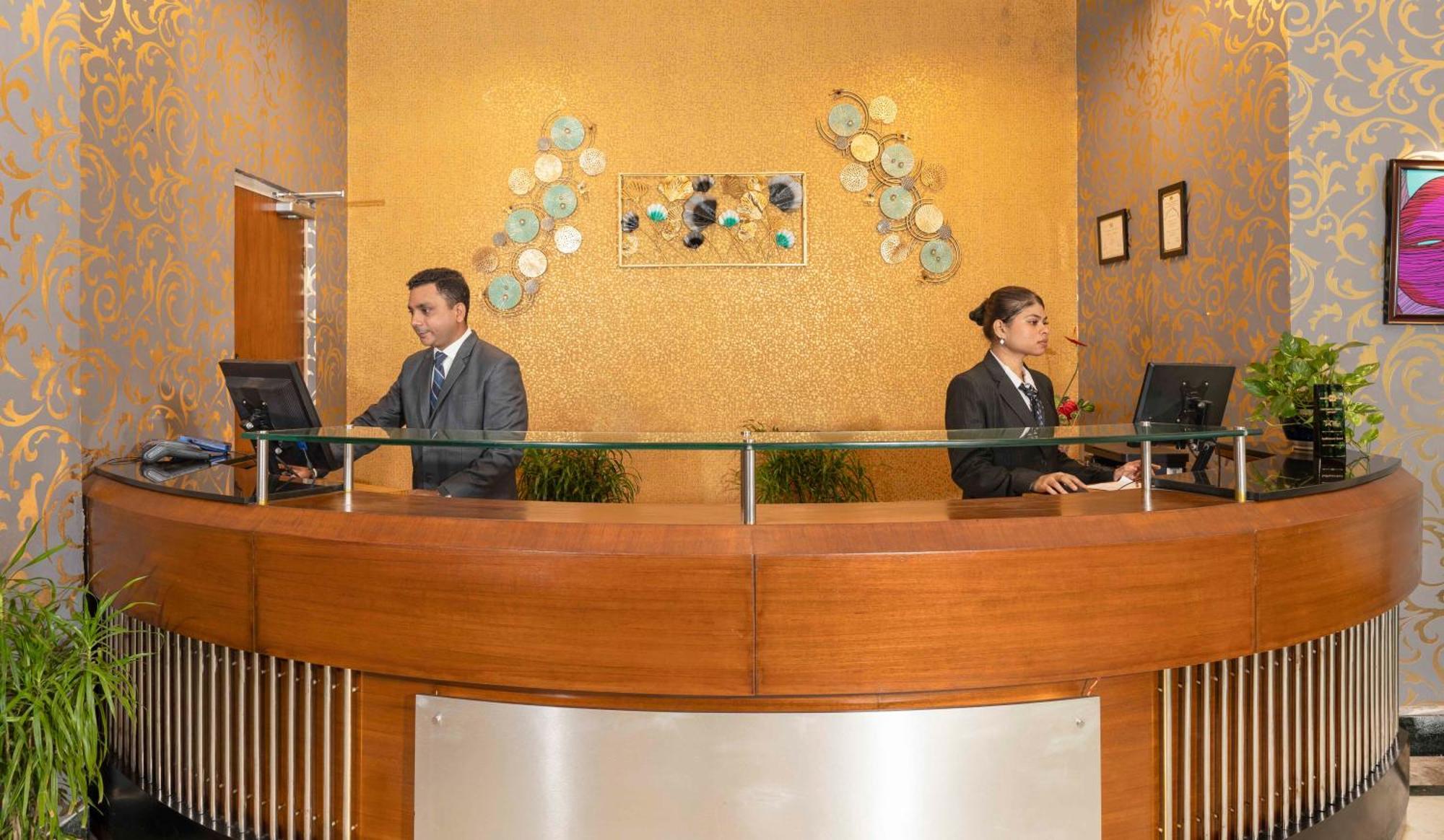 Indismart Hotel コルカタ エクステリア 写真