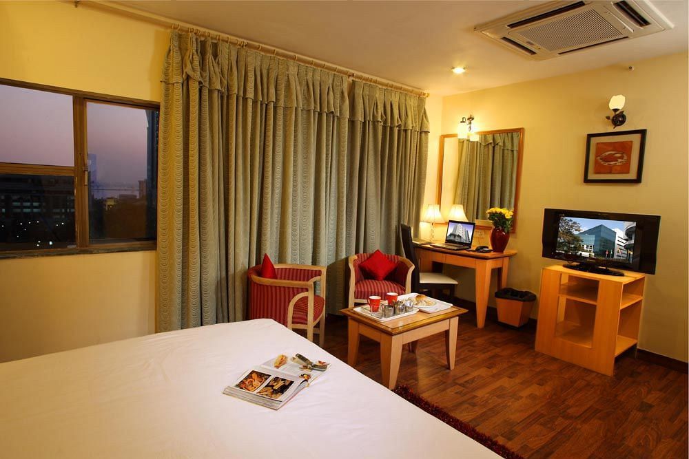 Indismart Hotel コルカタ エクステリア 写真